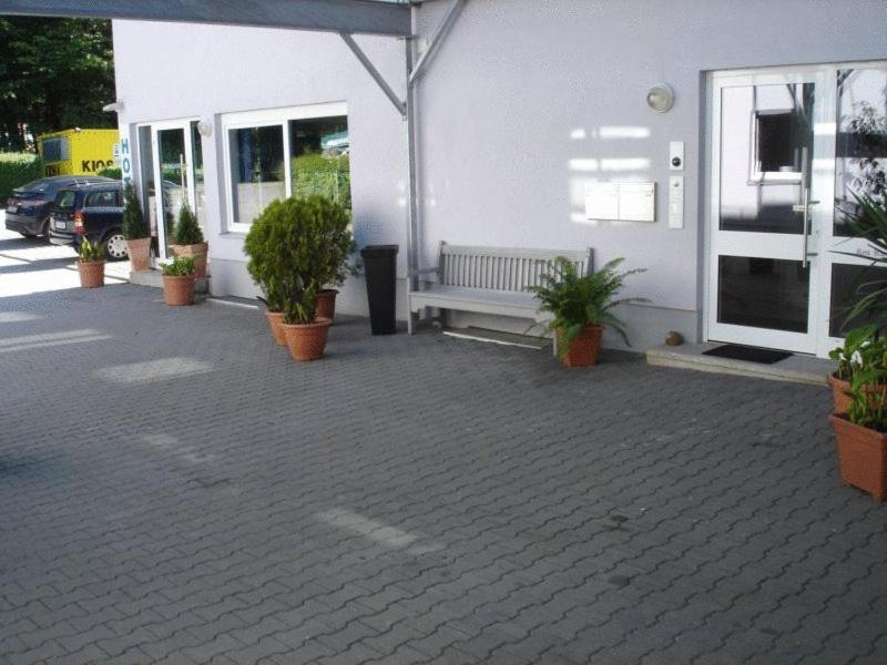 Hotel Papillon Lappersdorf  Bagian luar foto